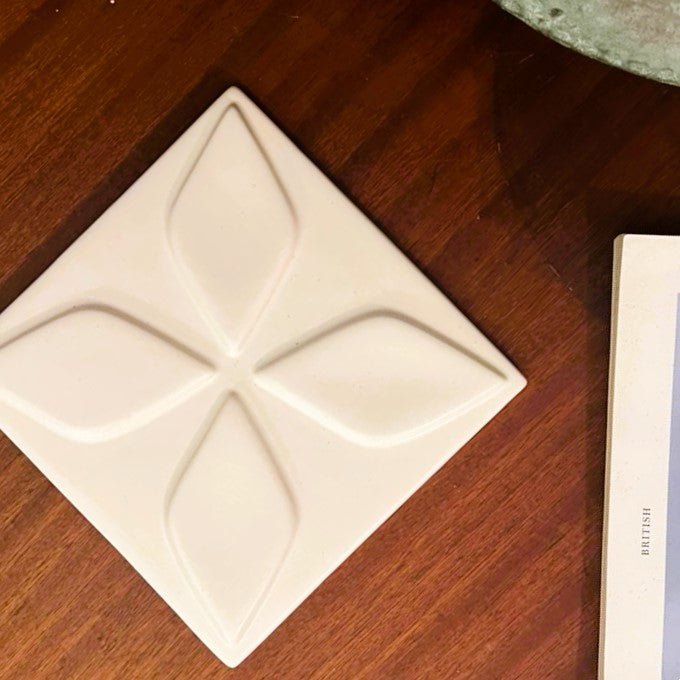 CLOVER TILE