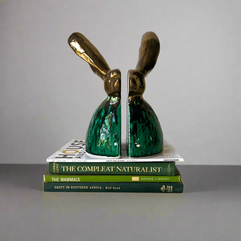 Raz The Riverine Rabbit Book Ends Emerald green