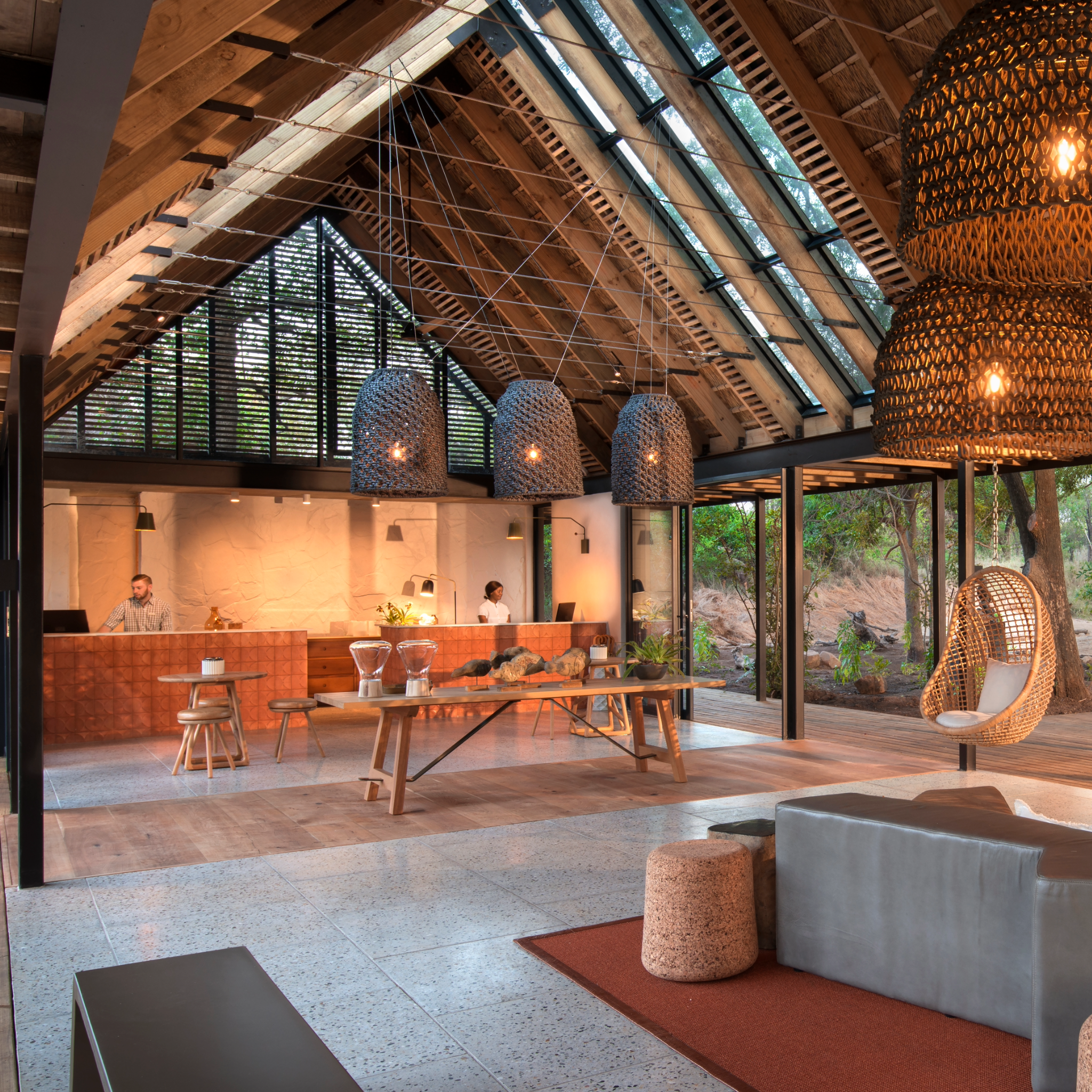 Lips & Circles Tile - Rialheim