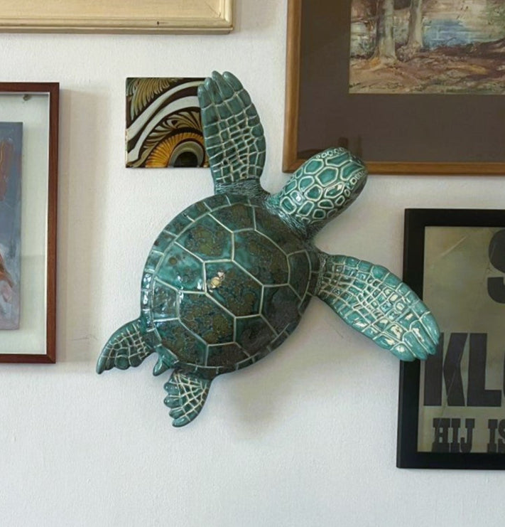 Rialheim Sea turtle Mystic Jade brush on Glaze