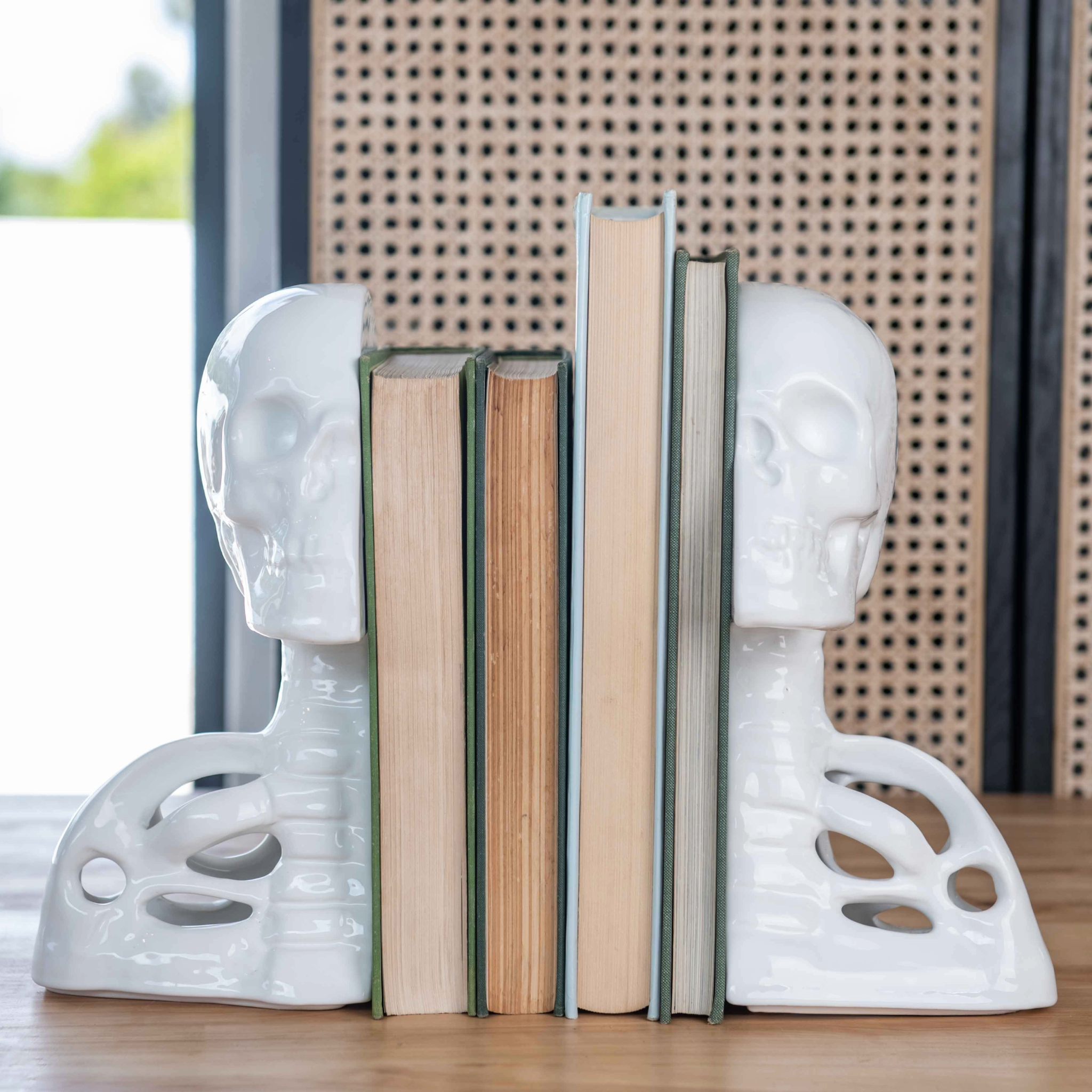 Backbone Human Skull Bookends - Rialheim