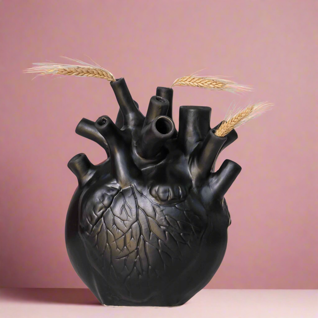 Pumping Love Heart Vase - Medium - Rialheim