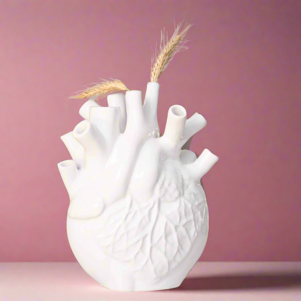 Pumping Love Heart Vase - Medium - Rialheim