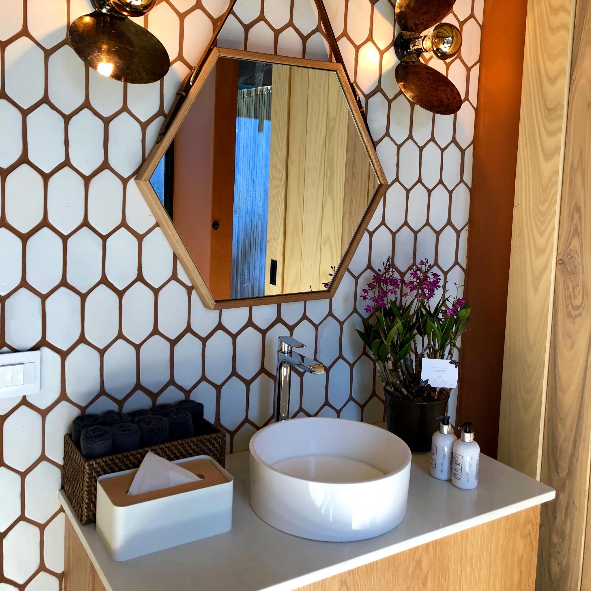 TERRA HONEY TILE - Rialheim