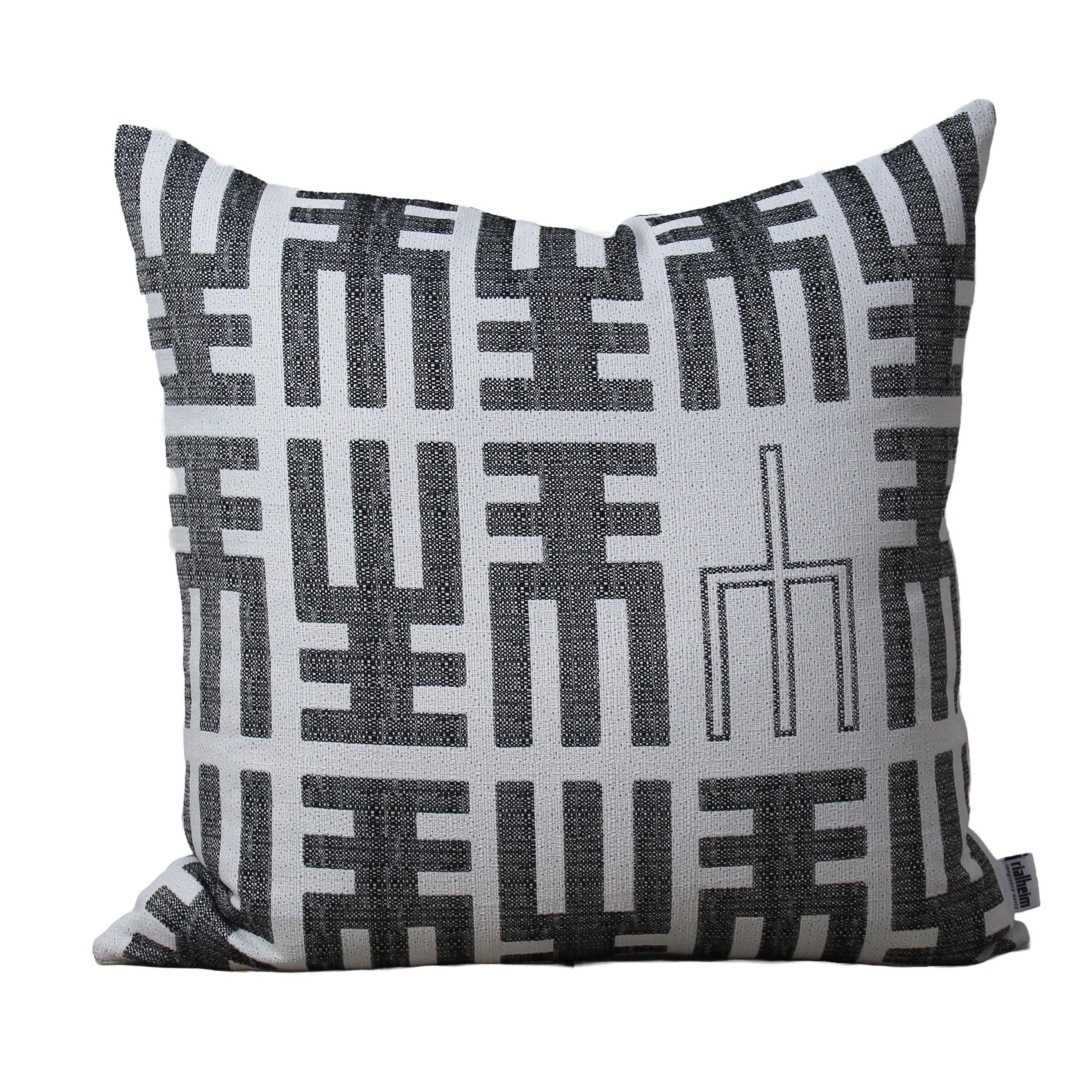Rialheim Reversable Woven Totem Monogram 60x60 - Rialheim