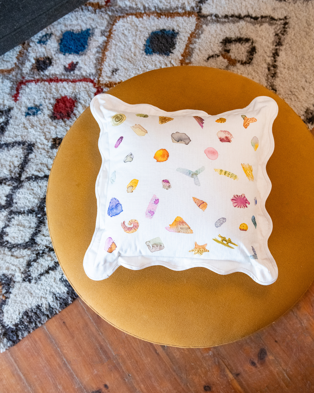 Microsand Scallop Scatter & Inner 60cm x 60cm