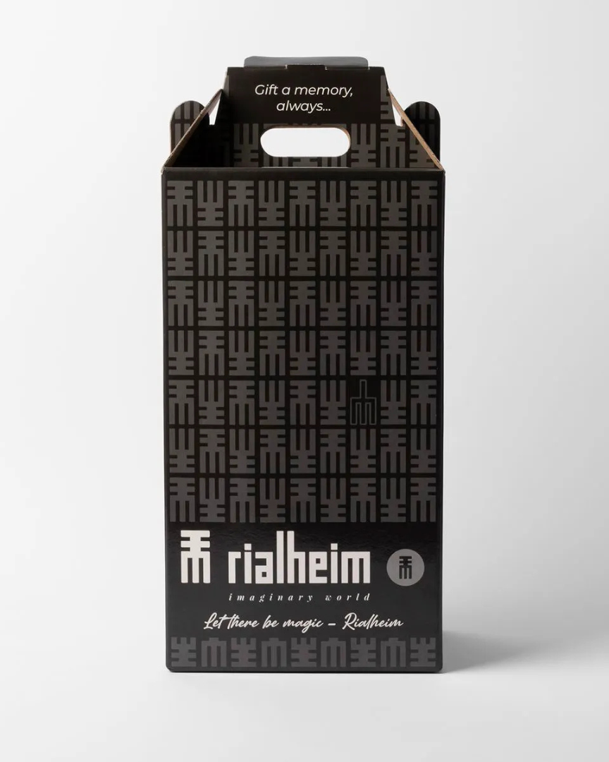 Black packaging box with Rialheim branding on a white background