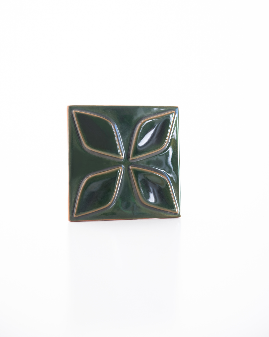 Clover Tile in Emerald 3D Ceramics Tile Rialheim