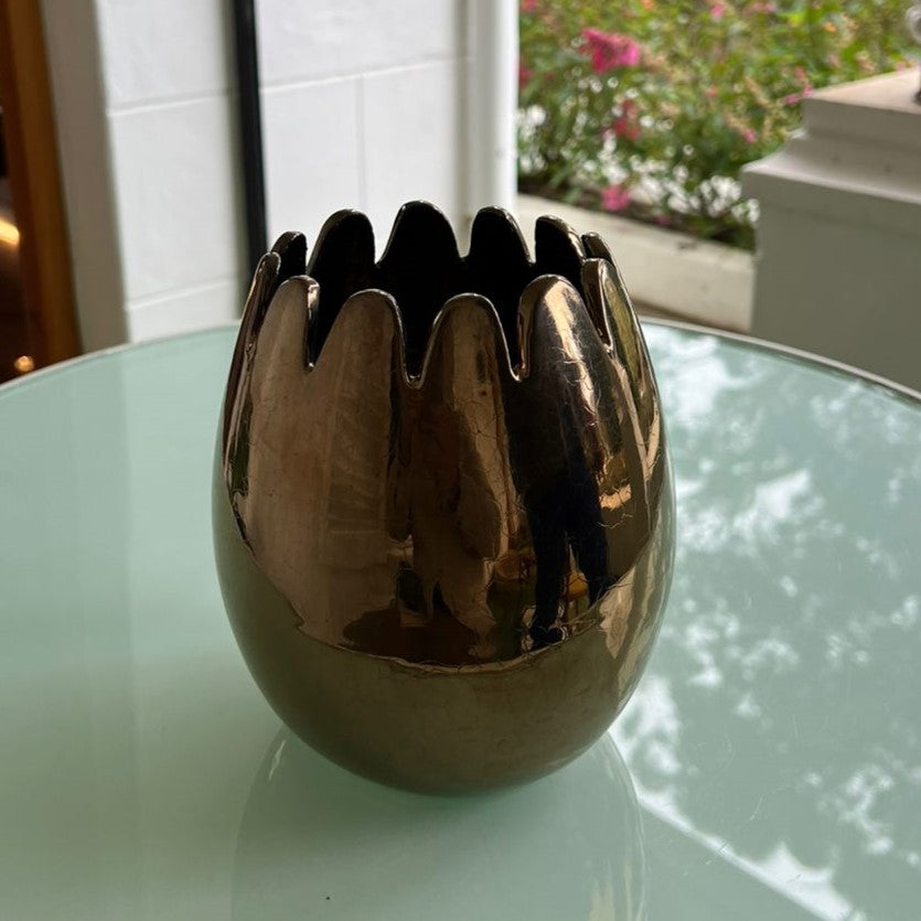 SCALLOP VASE