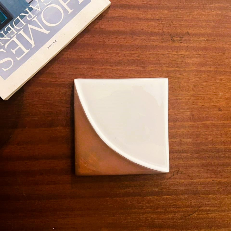 HALFMOON TILE