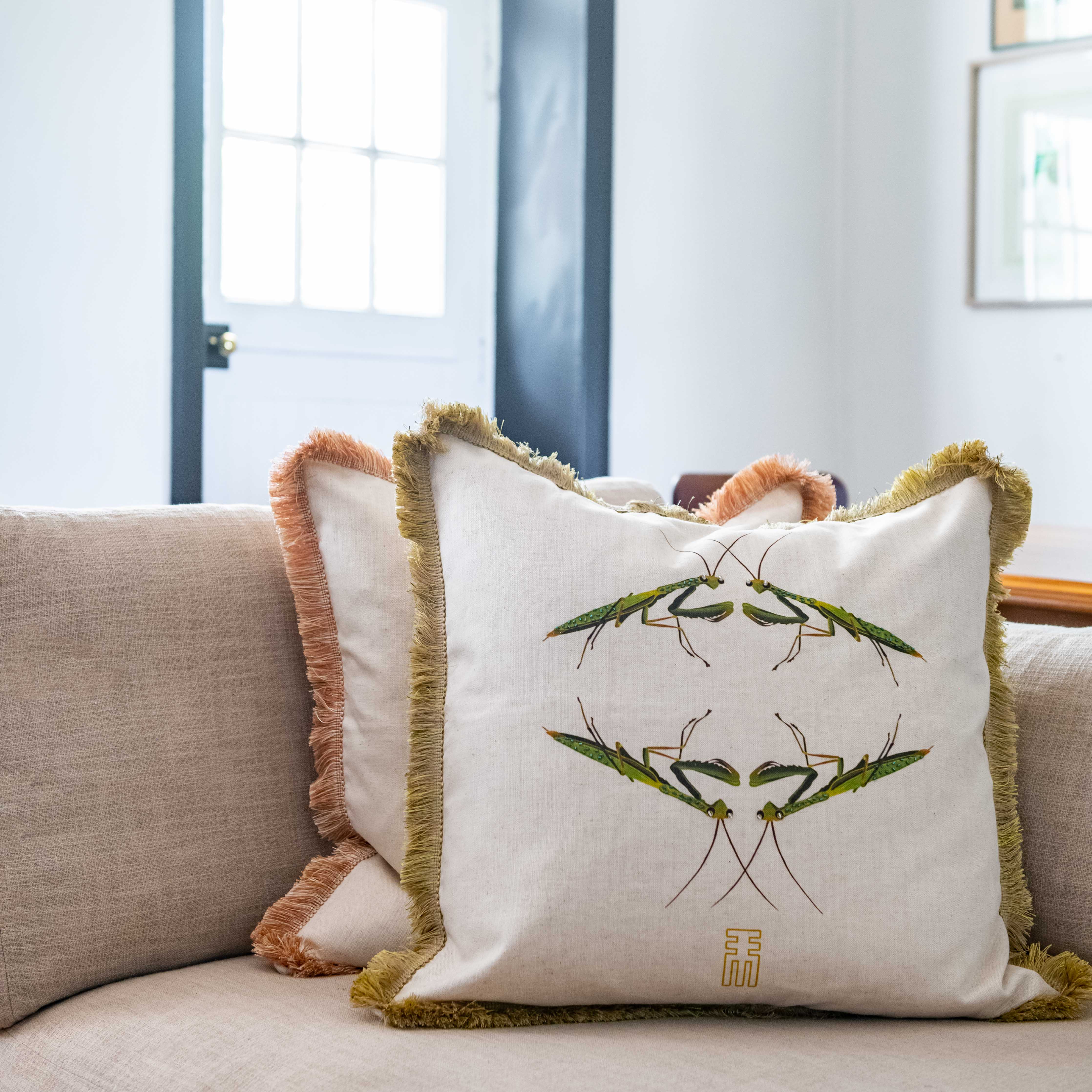 Rialheim_Textiles_Gifts_AfricanFarmCollection_Scatters_PrayMantis_MadeinSouthAfrica