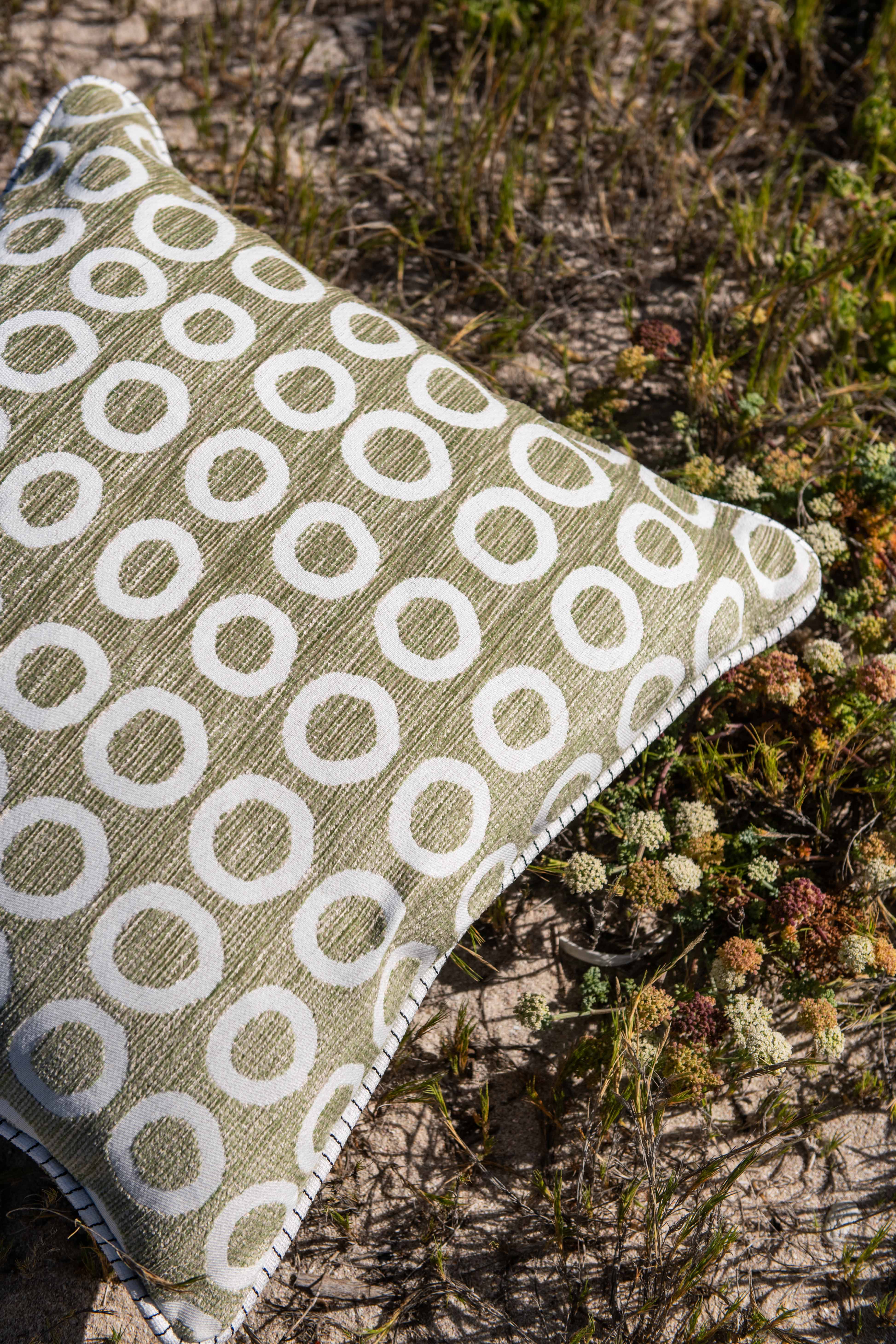 DBL Sided Woven Sucker Scatter & Inner 60cm X 60cm