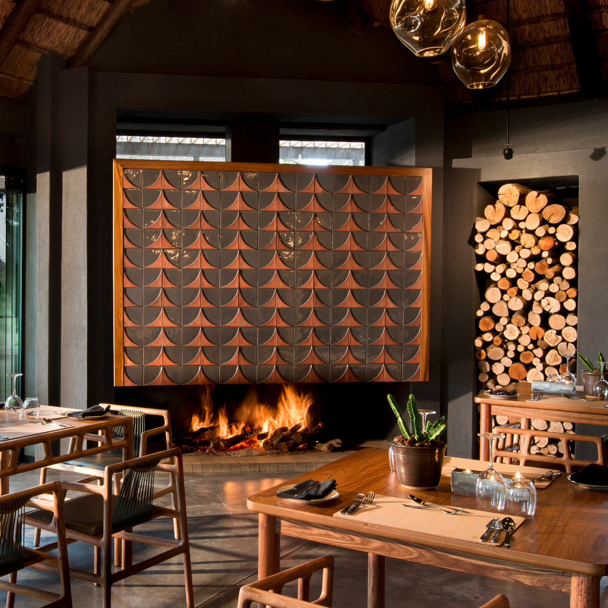 Rialheim_Half Moon Tile _matt black /terra_Ceramics_handcrafted_madeinsouthafrica