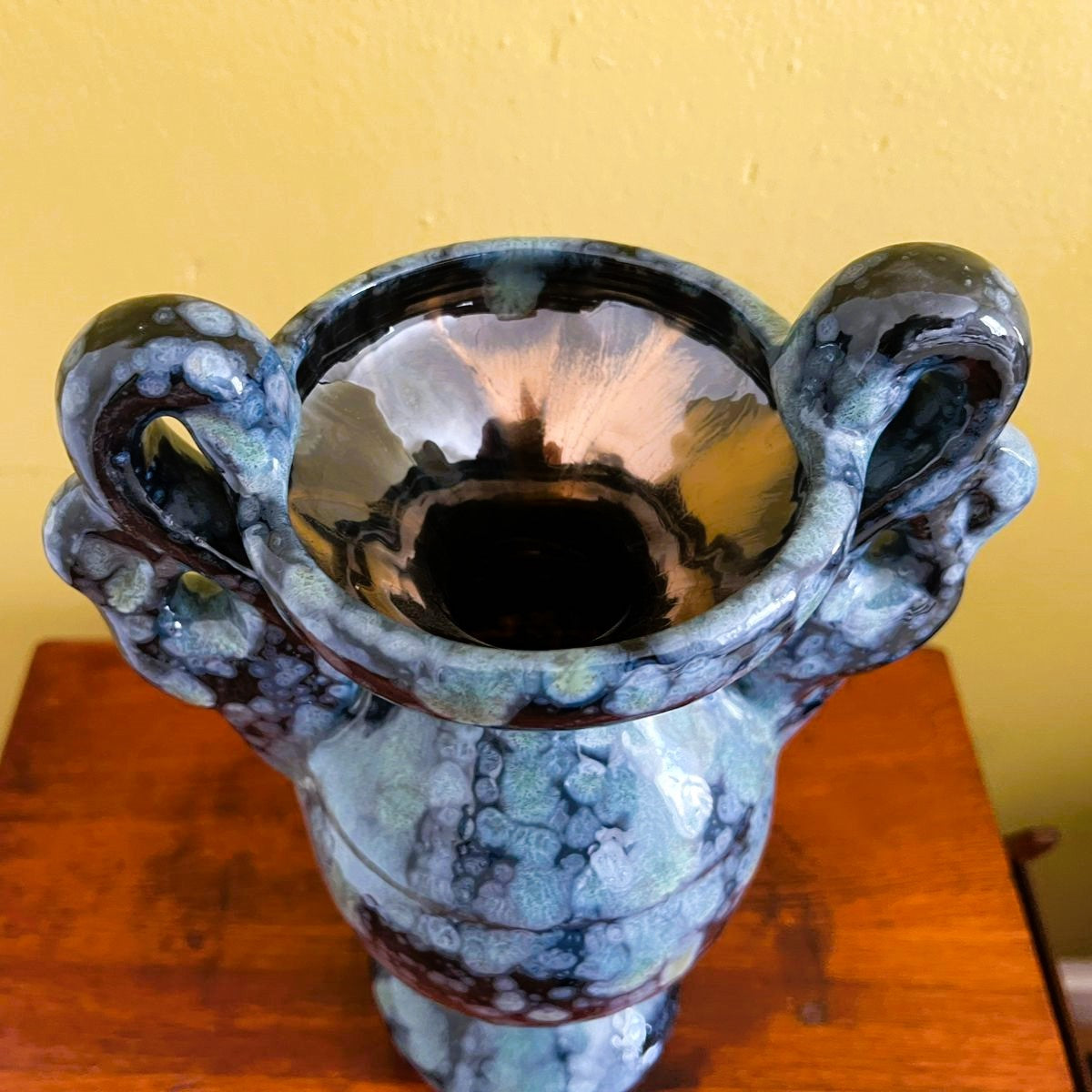 ROCOCCO VASE - Obsidian