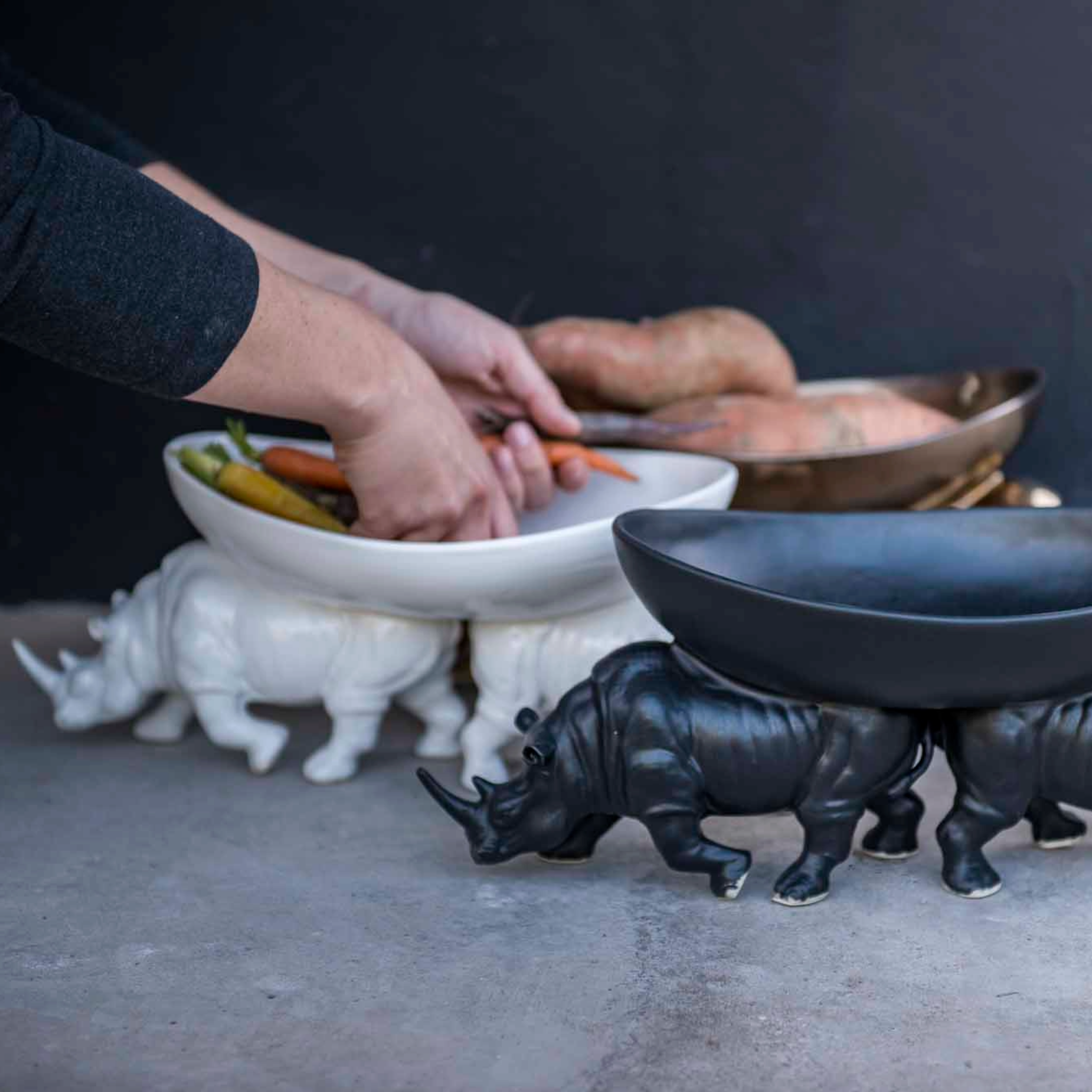 TWO RHINO FRUIT BOWL - Rialheim 