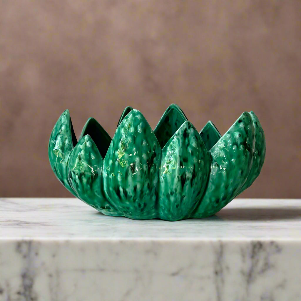 Rialheim ceramic bowl in the shape of an aloe in green, emerald glaze with black markings